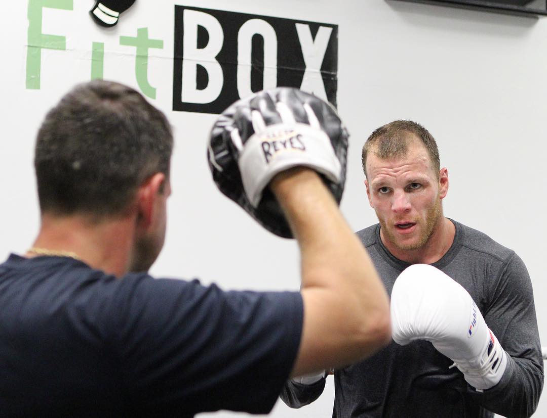 Great having this guy back in town and putting in the rounds as always.. @thorntonfdn @flapanthers @nhl #Boston #Athlete #offseason #boxing #crosstraining #workout #fight #fit #shawnthornton www.fitboxdedham.com #Dedham #fitness @legacyplace