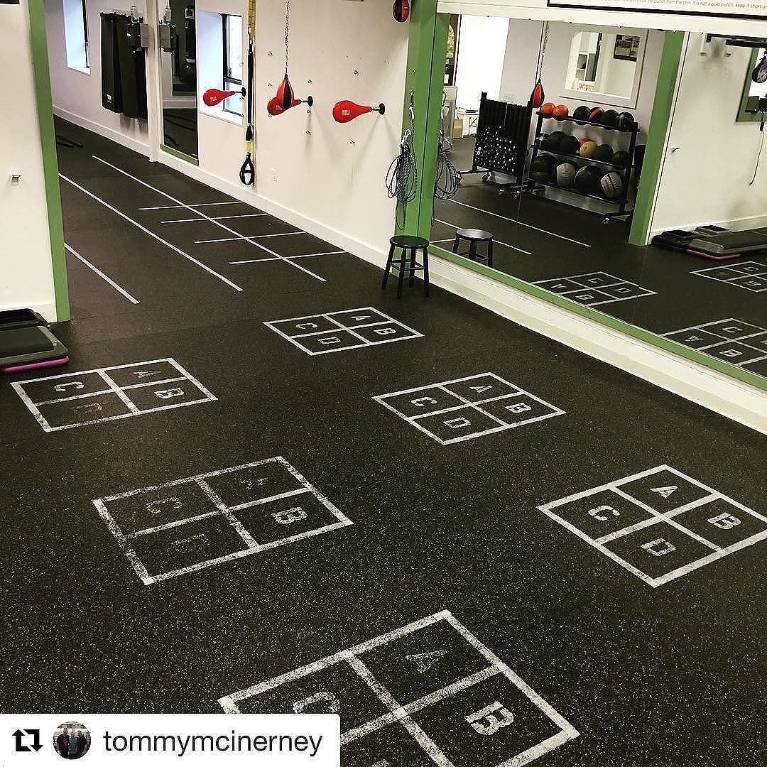 #Repost @tommymcinerney ・・・ #Footwork – without your correct #boxing stance, your ability as a #boxer will be limited, you may lose your #balance or have trouble developing #power or may feel awkward and clumsy. #sweetscience @fitboxboxingfitness www.fitboxdedham.com #Dedham #Boston