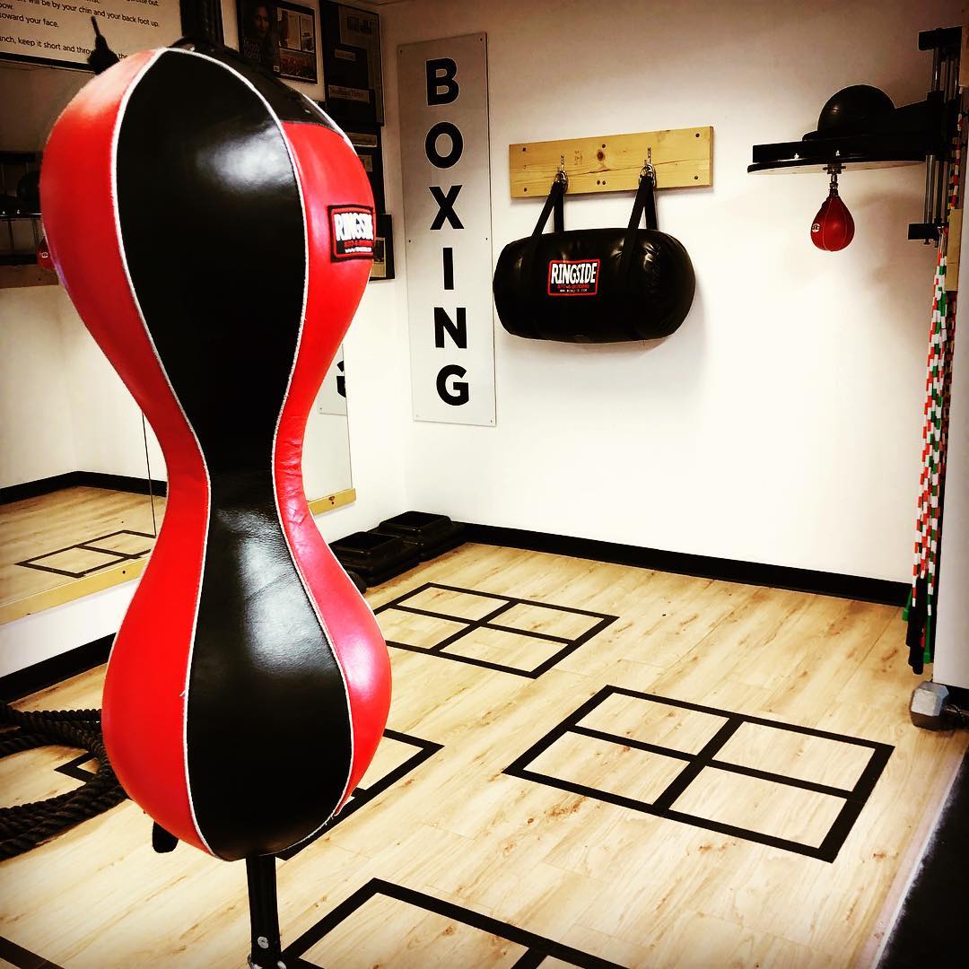With the summer right around the corner , now’s the time step up your workout routine and something new .. #Boxing . Contact us Today to try a Free Boxing Workout. (781)727-9503 or email fitbox@outlook.com. . . #fitness #boxingtraining #boxingtrainer #exercise #weightloss #beachbody #hiitworkout #workout #conditioning #bestofthebest #strengthtraining #inshape #training #fitbox #boxfit #Dedham #Boston @tommymcinerney