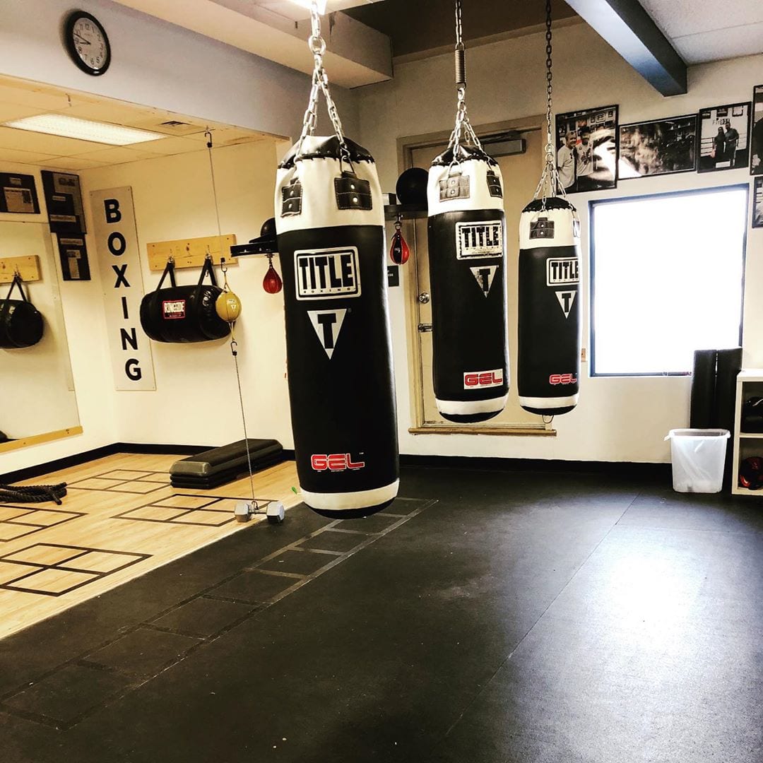 Contact us Today to sign up for your Free Boxing Workout with @tommymcinerney in Dedham,Ma. Call/Text (781)727-9503. . #boxing #fitness #boxingtrainer #boston #dedham #trainer