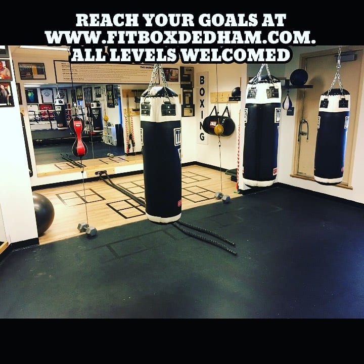 We all have Goals . Start Today your first Boxing class. . #boxing #goals #fitness #boxingtraining #boxingclass #boxingworkout #trainer #coaching #boxingcoach #boxingtrainer #exercise #sweetscience #lifegoals #weightloss #cardio #conditioning #hitt #mittwork #padwork #boxingskills #oldschool #training #dedham #boston @tommymcinerney