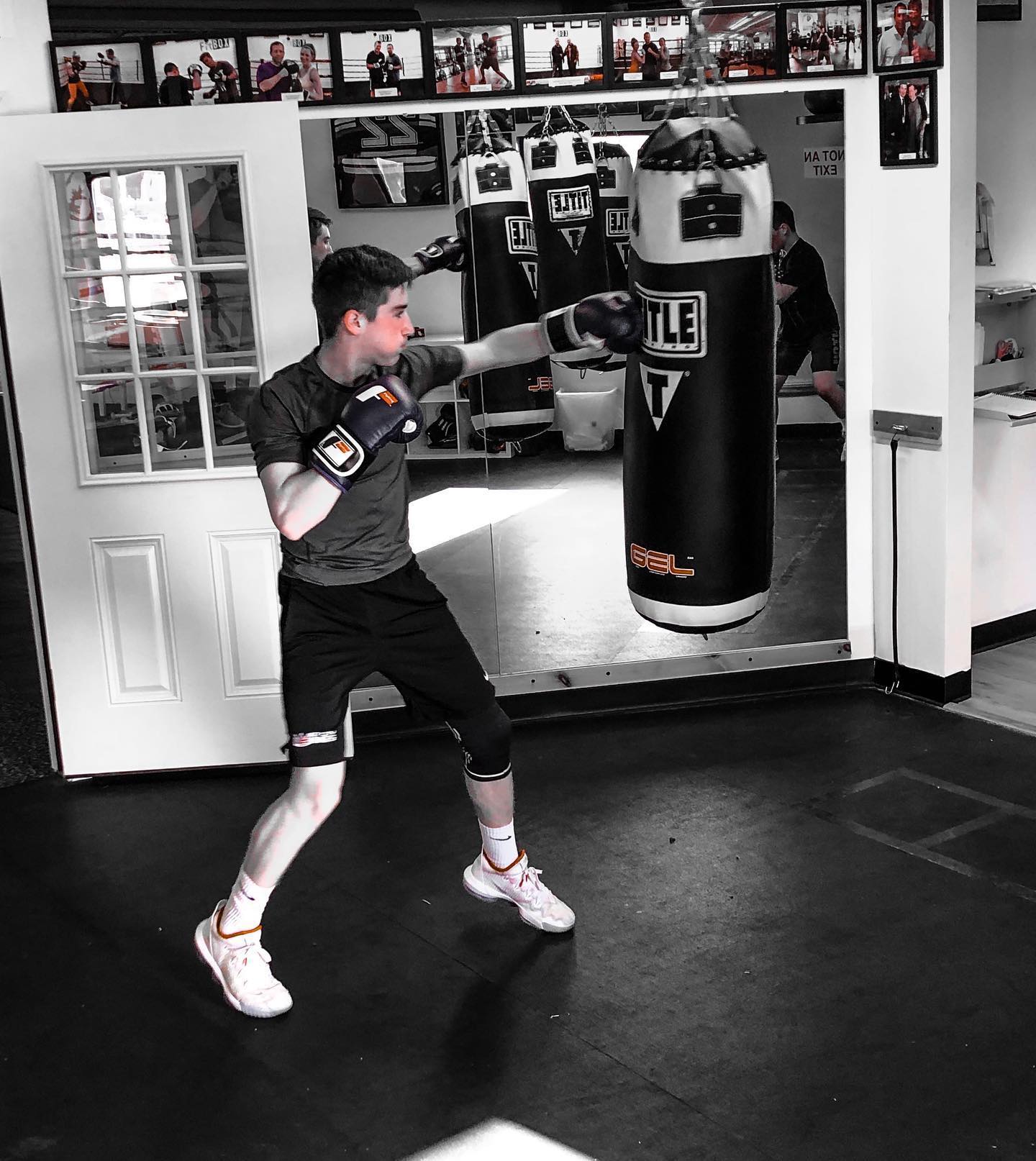 It’s been a long few months with no sports activities for theses young athletes. Boxing is one of the best cross-training for Athletes to work on footwork, hand-speed, explosiveness, breathing, balance, and build self-confidence. Contact us Today for more information on how to sign your athlete up for One -on-One Boxing sessions . Call or Text (781)727-9503 or email fitbox@outlook.com #boxing #boxingtraining #fitness #boston #dedham #athlete