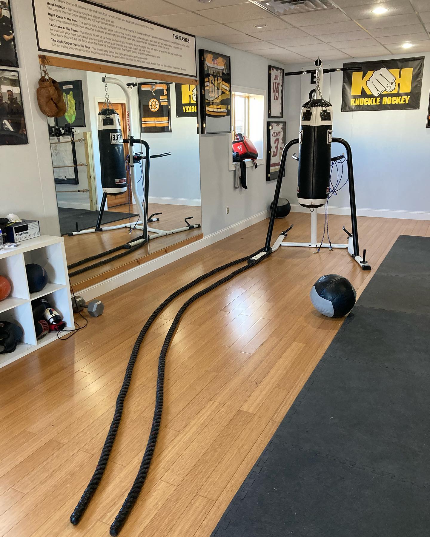 You need a break from those at home workouts or your Peloton . Contact us today to try a free 1-on-1 boxing workout in a safe/clean environment with just you and a boxing trainer . Call/text (781)727-9503 or email fitbox@outlook.com .
.