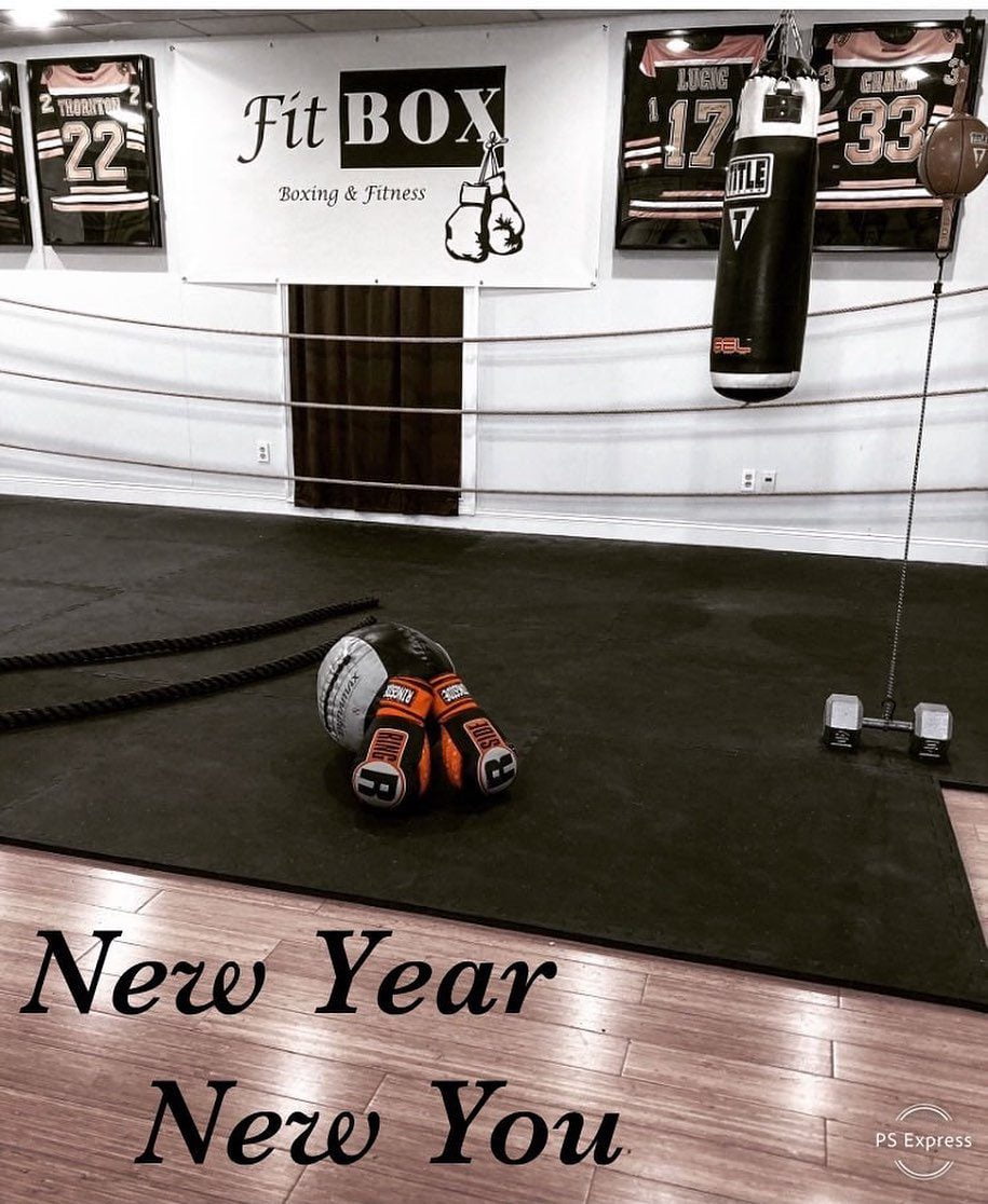 New Year New You , Let’s get it !! Sign up today and try a free boxing workout with boxing trainer @tommymcinerney . Call/text (781)727-9503 or email fitbox@outlook.com #boxing #boxingtraining #boxingworkout #mittwork #padwork #sweetscience #sweat #Boston #Dedham #train #training #boxingtrainer #workouts