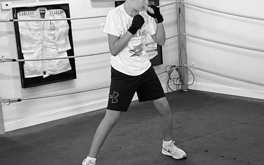 Fall Boxing sign-ups now , All levels welcomed from beginners to experienced. Contact us today to schedule your free boxing workout at Call/text (781)727-9503 or email fitbox@outlook.com #boxing #training #workout #fitness #padwork #mittwork #boxingtraining #dedham #boston #sweat #sweetscieence